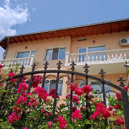 Family Hotel Velevi Velingrad Exterior photo