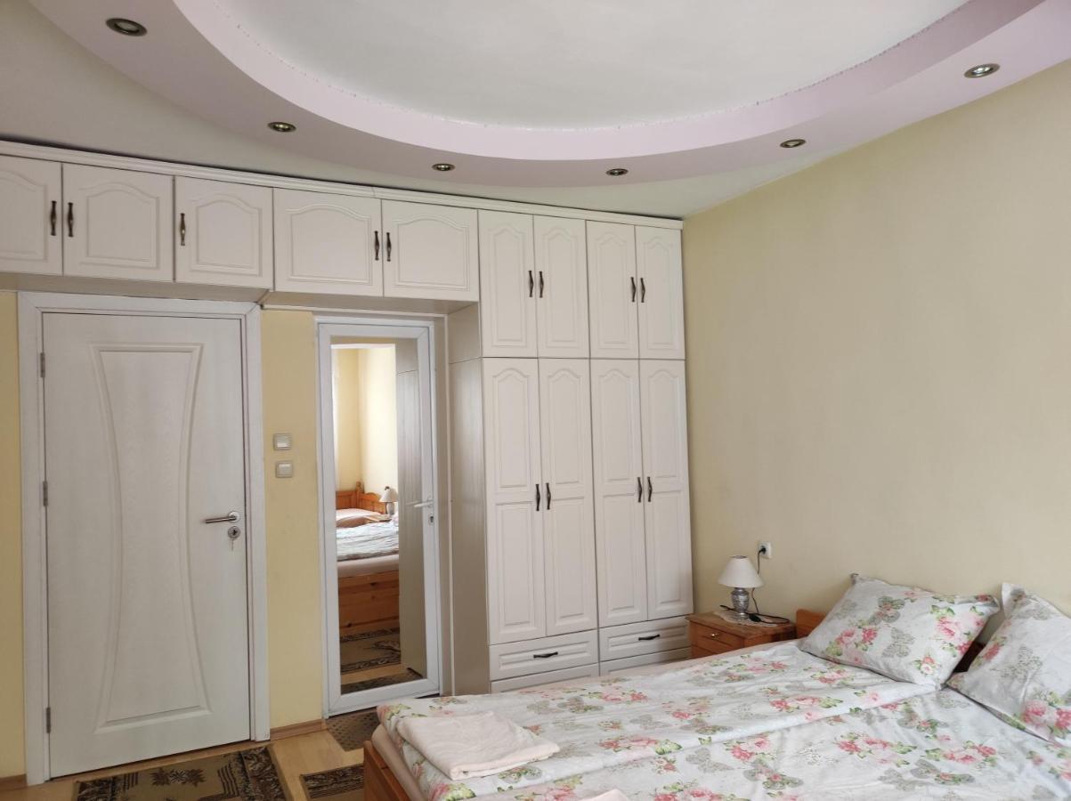 Family Hotel Velevi Velingrad Exterior photo